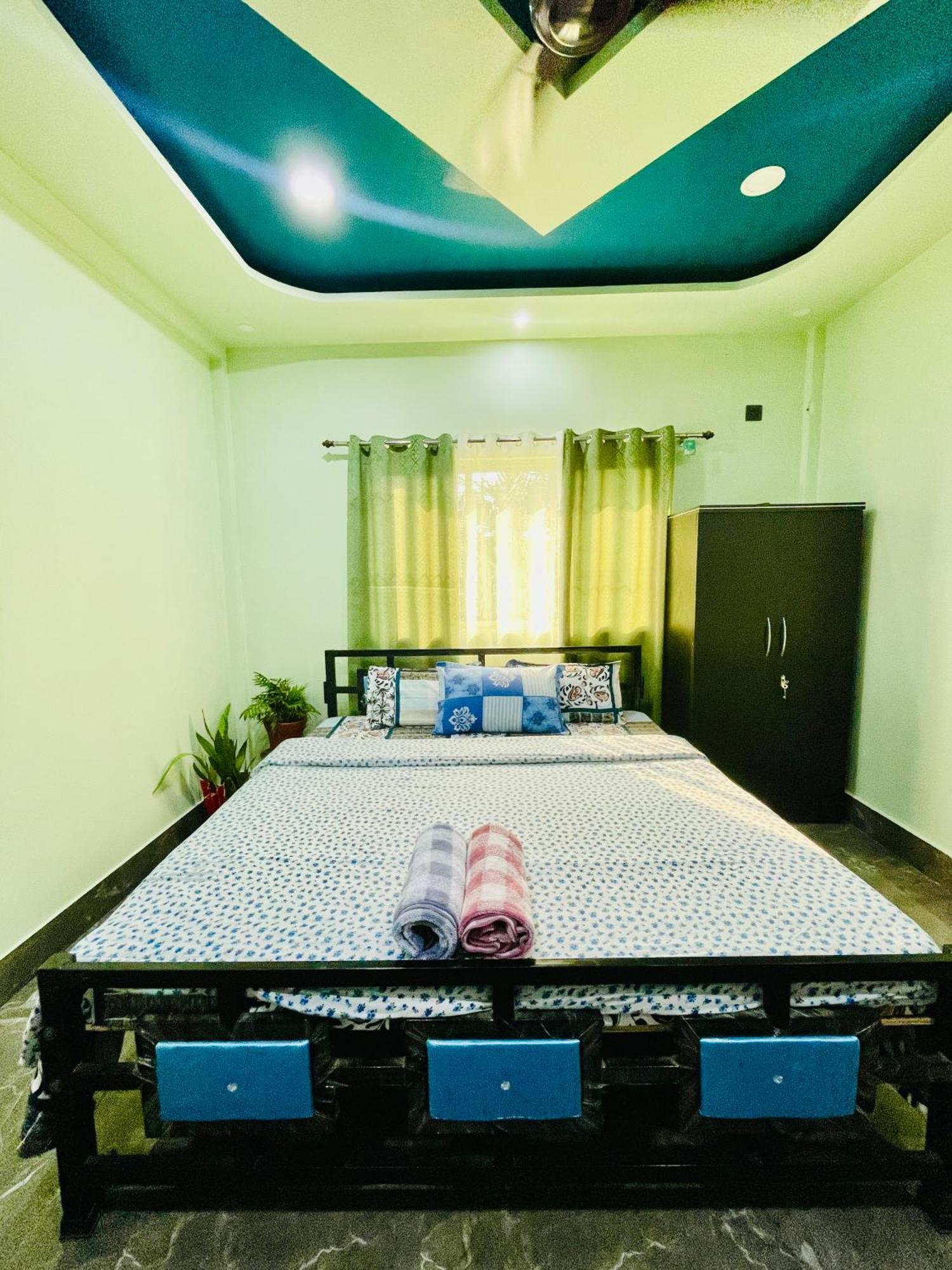 Deka'S Homestay Tezpur Экстерьер фото