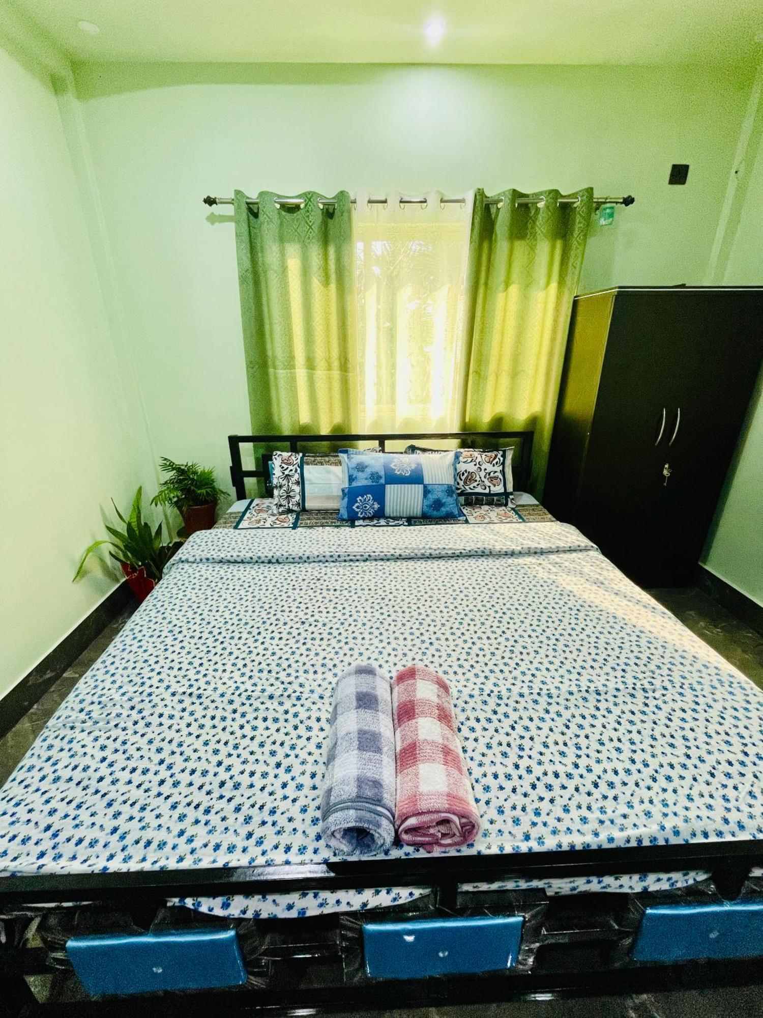 Deka'S Homestay Tezpur Экстерьер фото